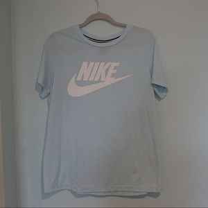 Light blue Nike logo t-shirt (size L)